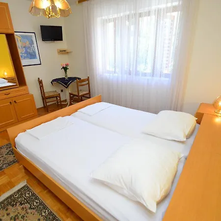 Milenko-1 By Interhome Apartman Zaton